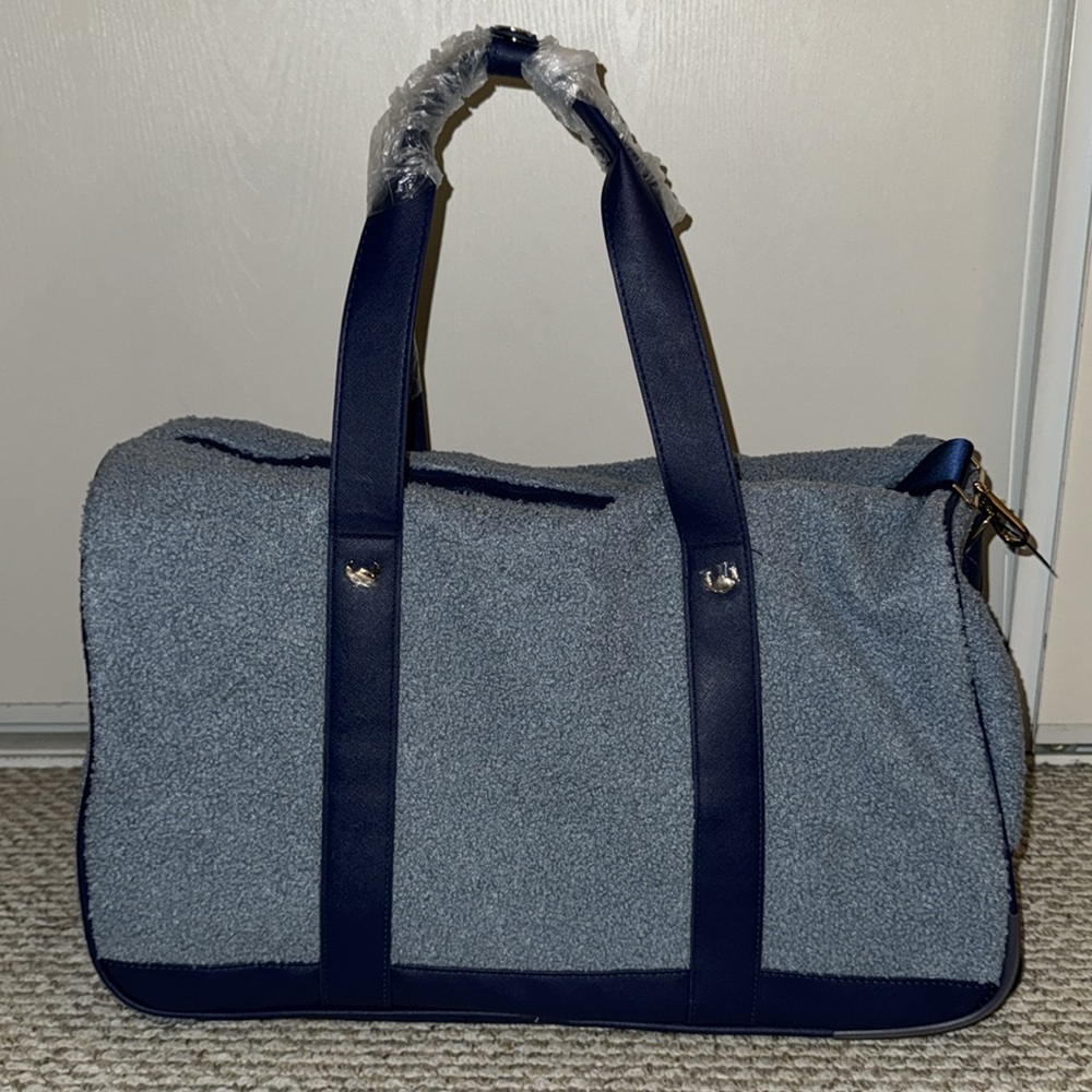 NWT RARE Disney’s Stitch Rolling Duffel Bag - Picture 2 of 11